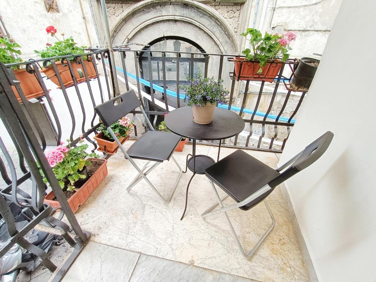 A Casa E Cardetella Apartment Naples Luaran gambar